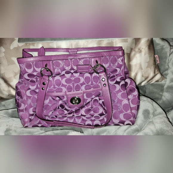 NWOT Authentic Coach Penelope Purple Logo Purse - Picture 1 of 16